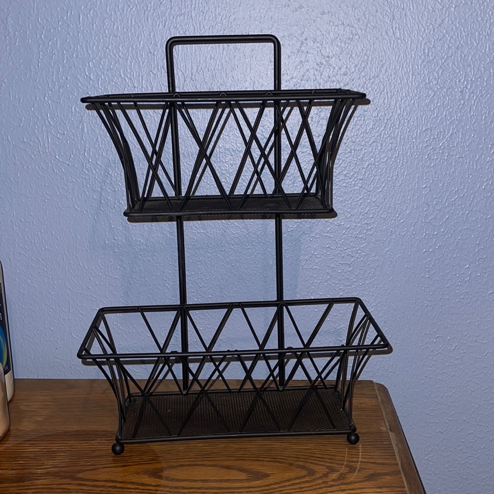 Two-tiered basket